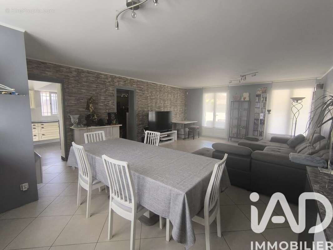 Photo 2 - Maison à SAINT-MEDARD-EN-JALLES