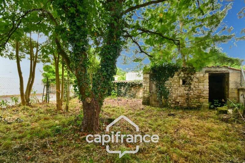 Maison en pierre à vendre 6 pièces SAINT PARDOULT (17) avec garage et atelier - photo 11