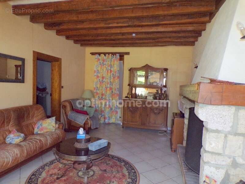 Maison à POULAINES