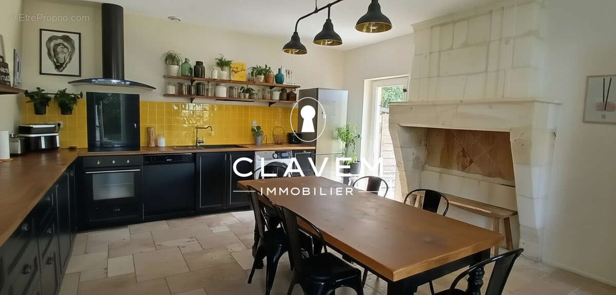 Maison 135 m² à Saint-Andre-De-Cubzac  - photo 3