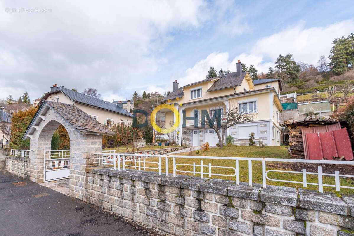 Maison à SAINT-ALBAN-SUR-LIMAGNOLE