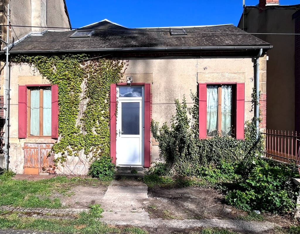 Maison à YZEURE