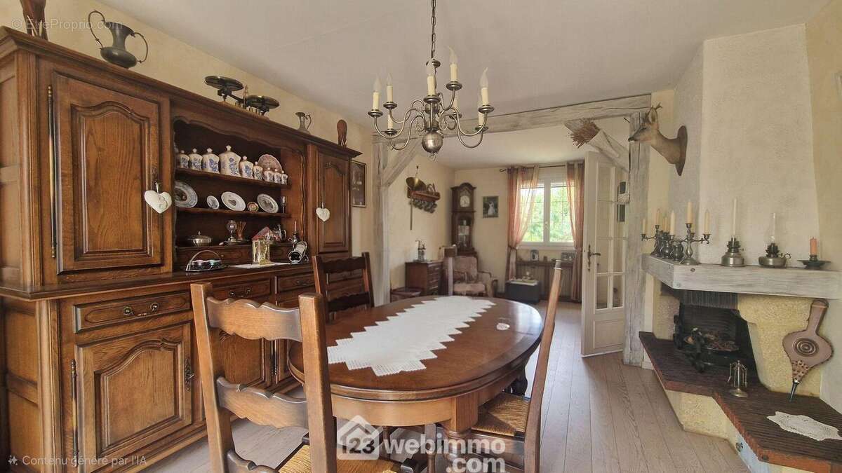 A ses côtés un double séjour de 25 m² avec...