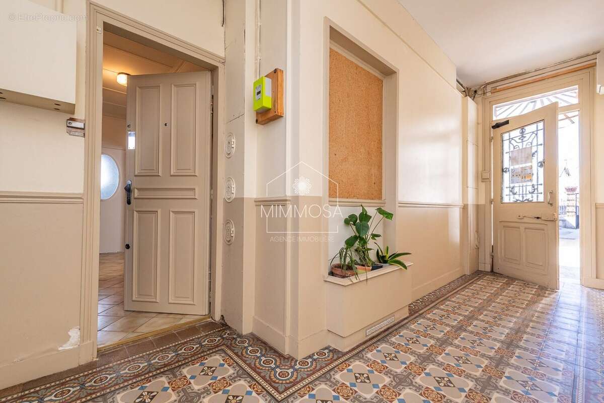 Appartement à LES PAVILLONS-SOUS-BOIS