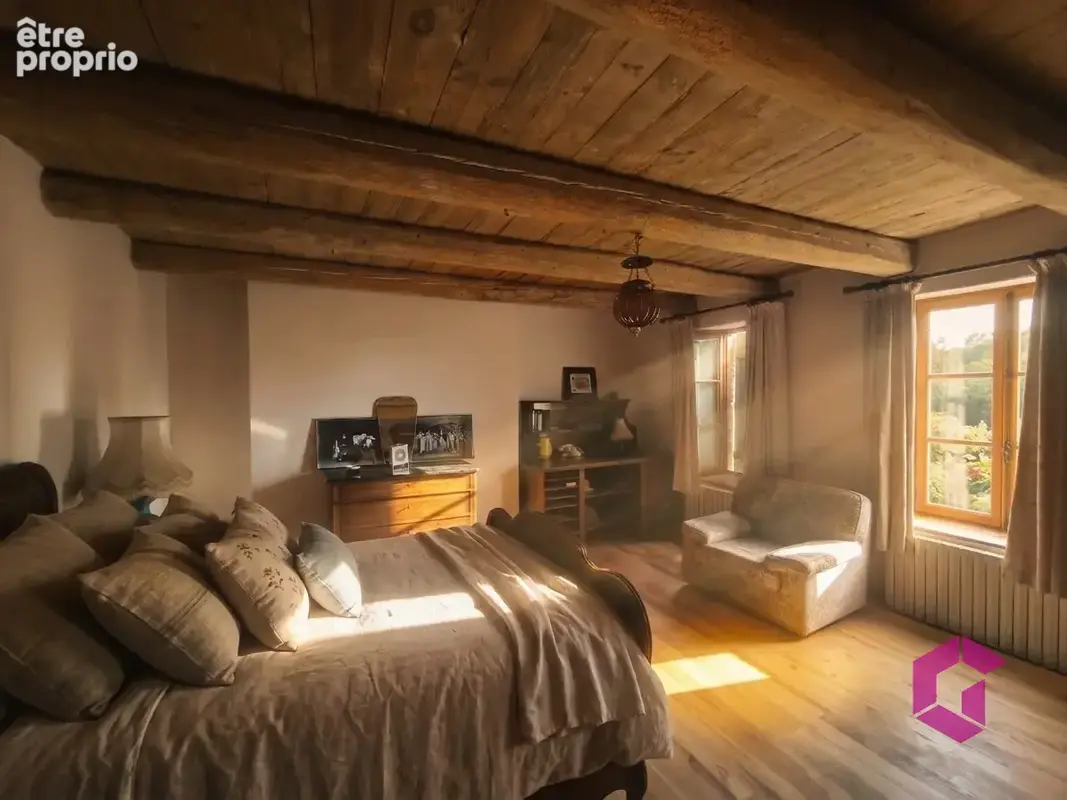 Maison de caractere en pierre de 170m2 au coeur de l'auvergne - photo 10