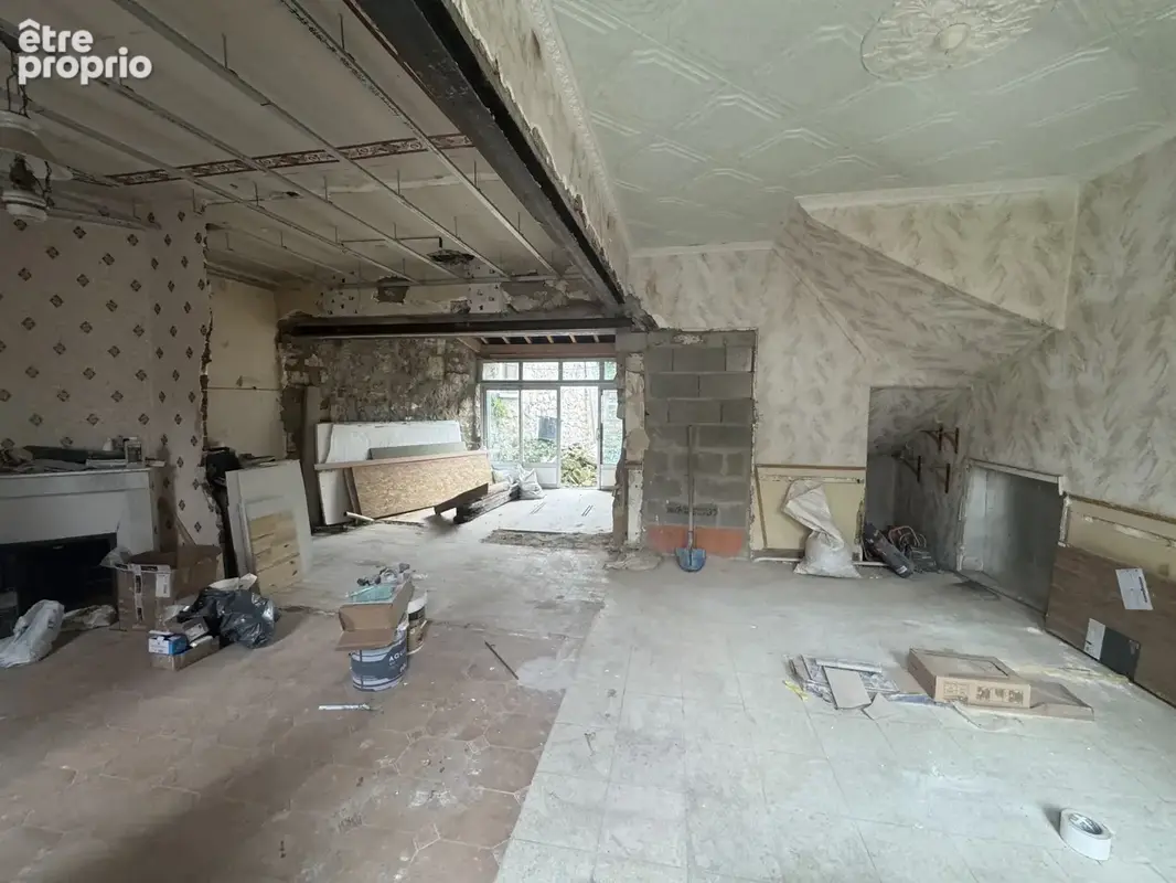 Maison de ville a rénover - photo 2