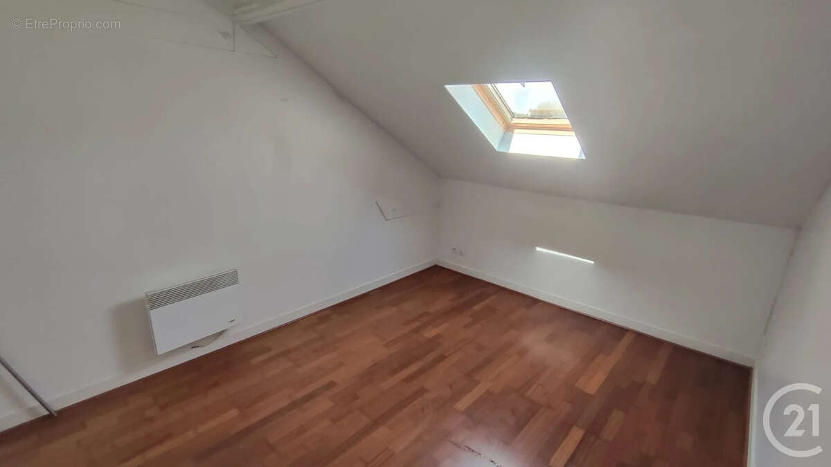 Appartement à BRIE-COMTE-ROBERT