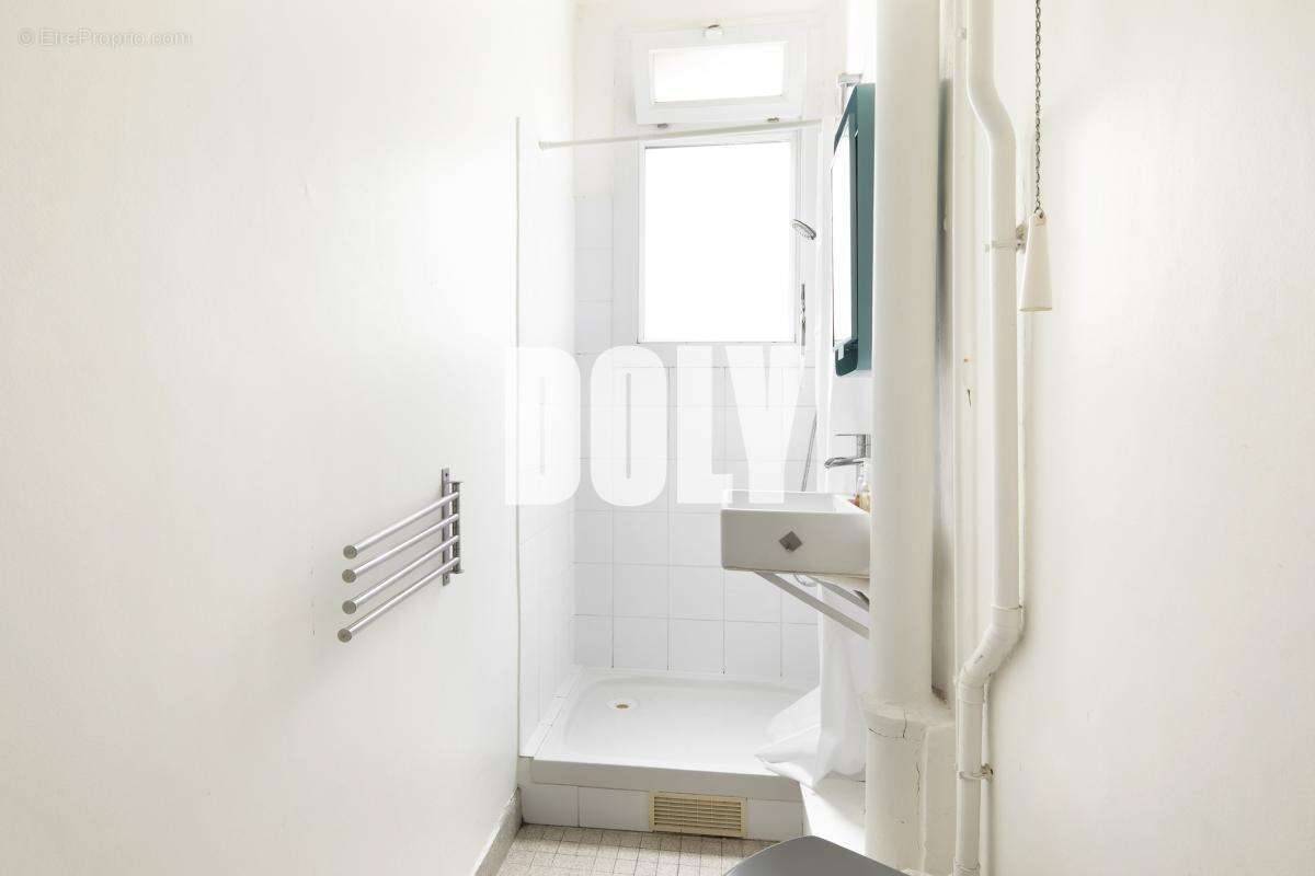 Appartement à PARIS-14E