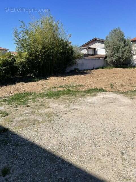 Terrain 453 m² à Toussieu  - photo 3