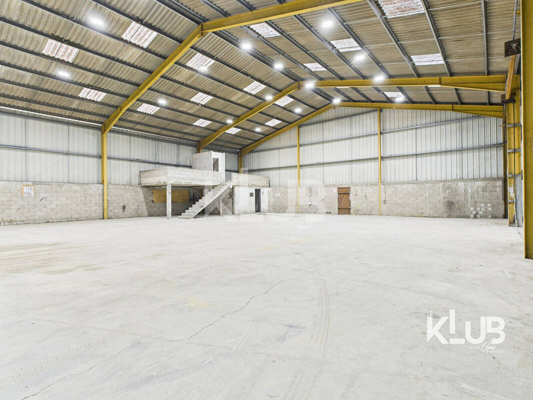 Commerce à BIGUGLIA