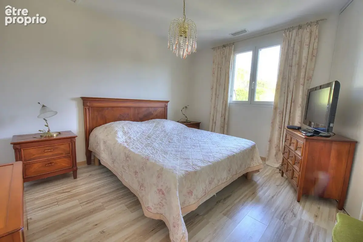 Villa 5 pieces 163 m2   proche commerces saint raphael - photo 12
