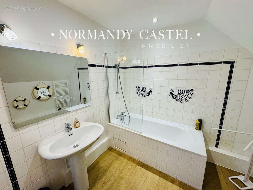 Maison à PENNEDEPIE