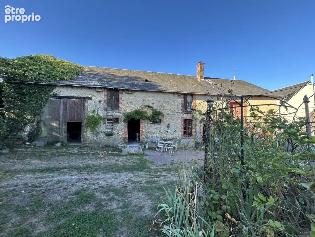 Maison ancienne avec dépendance + maisonnette, garage, cour et jardin - photo 13