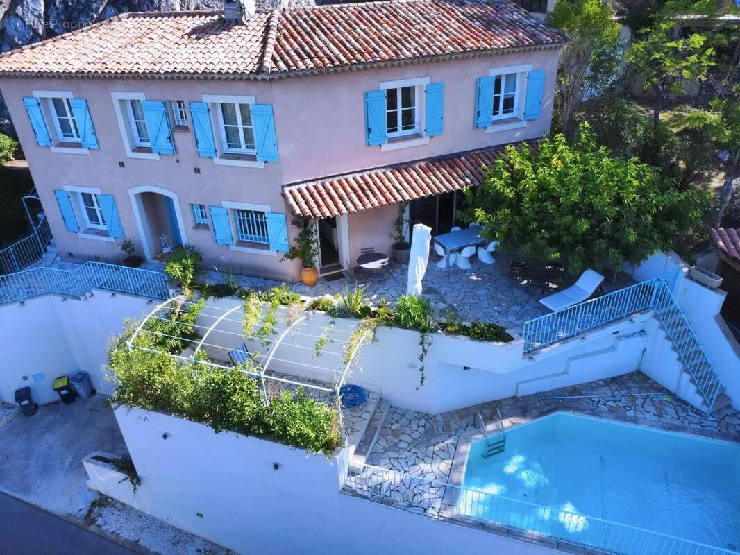 Photo 2 - Maison à HYERES