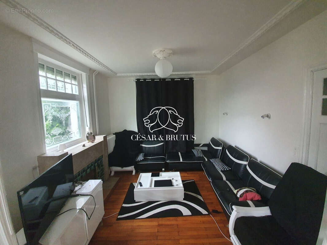 Maison à SAINT-VINCENT-DE-REINS