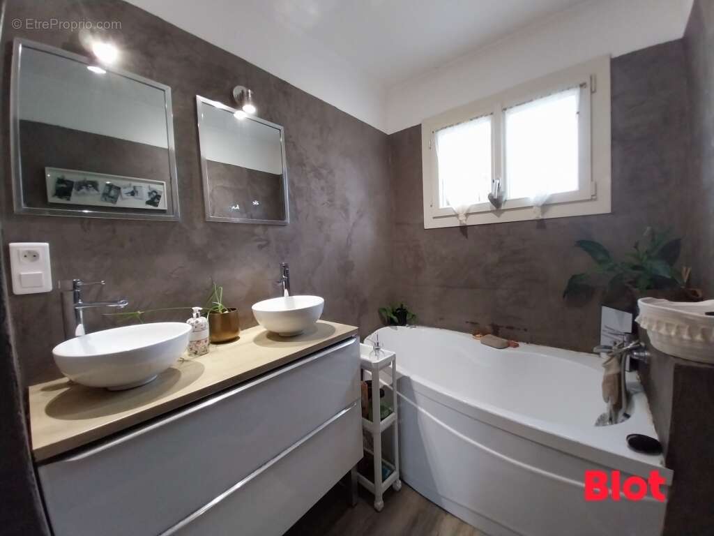 Maison à SAINT-BENOIT-DES-ONDES