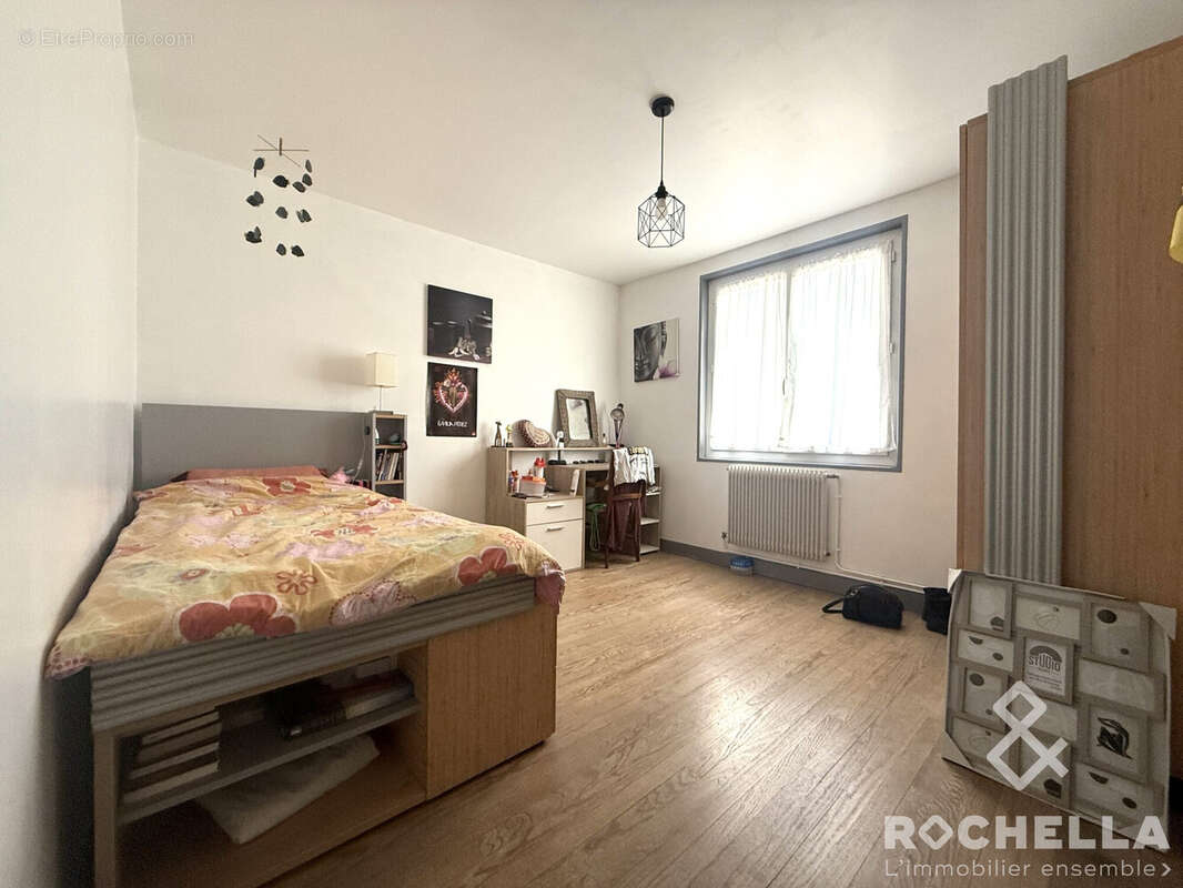 Maison à SAINT-JEAN-D'ANGELY