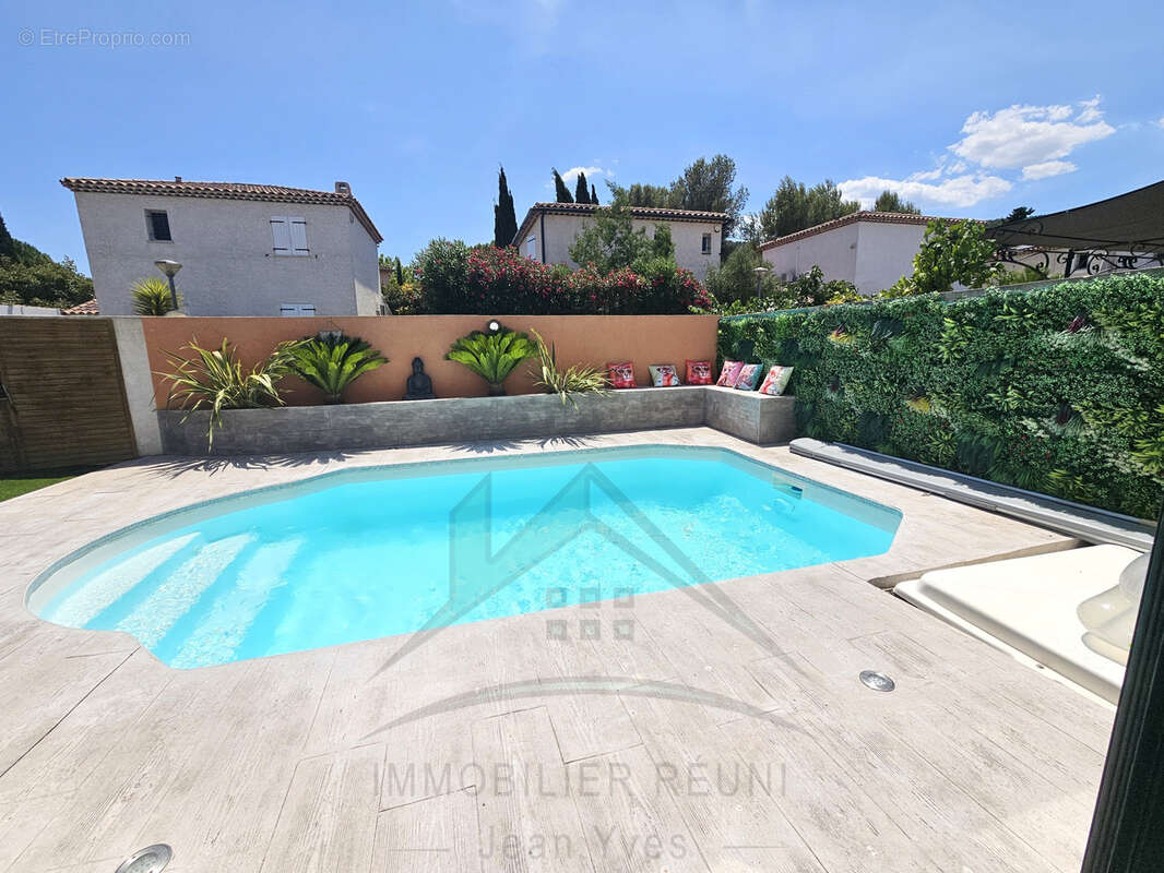Châteauneuf-les-Martigues   Quartier Parc François Mitterrand Villa T4 de 103 m2   Piscine   Calme absolu. - photo 3