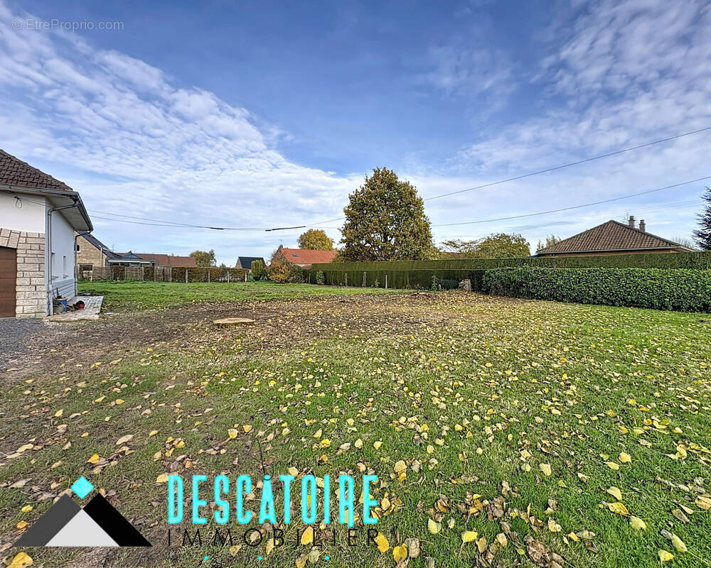 Terrain à LE DOULIEU