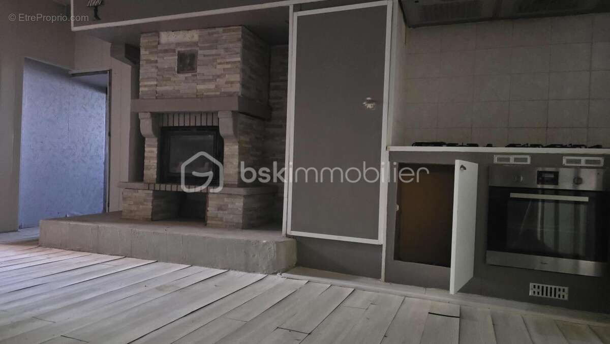 Maison à SAINT-SAUVANT