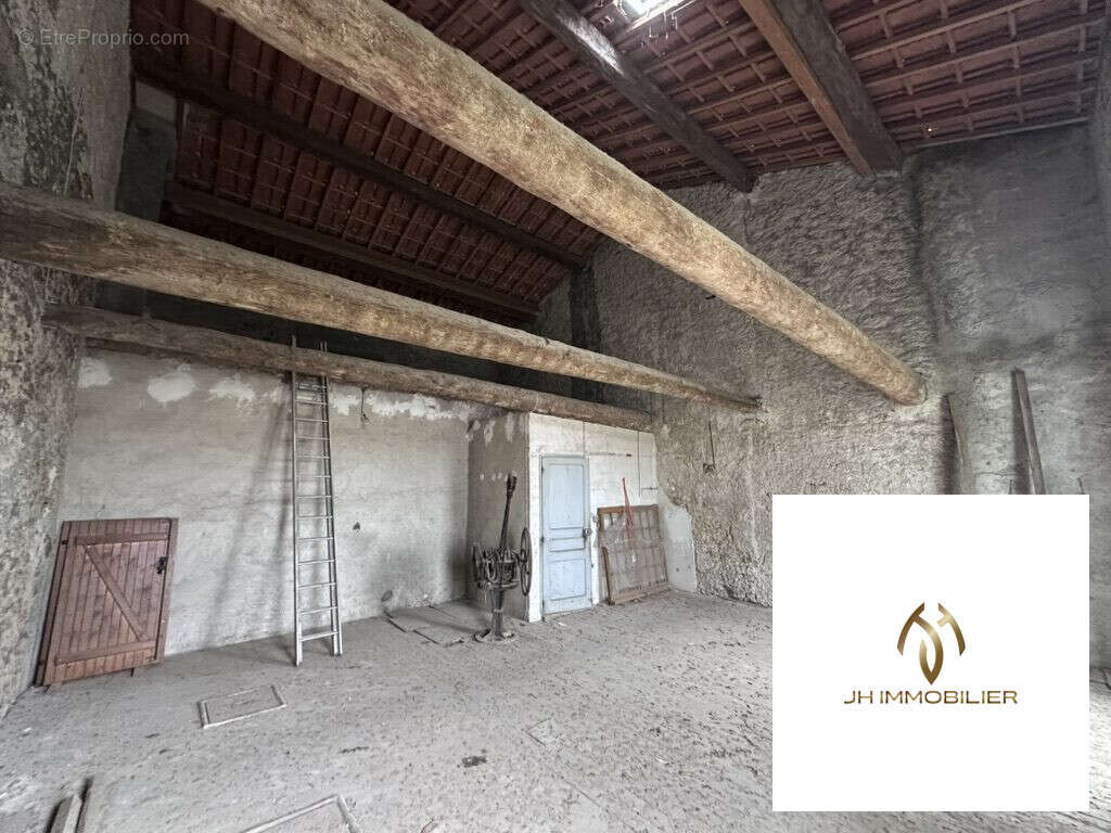 Maison à NISSAN-LEZ-ENSERUNE