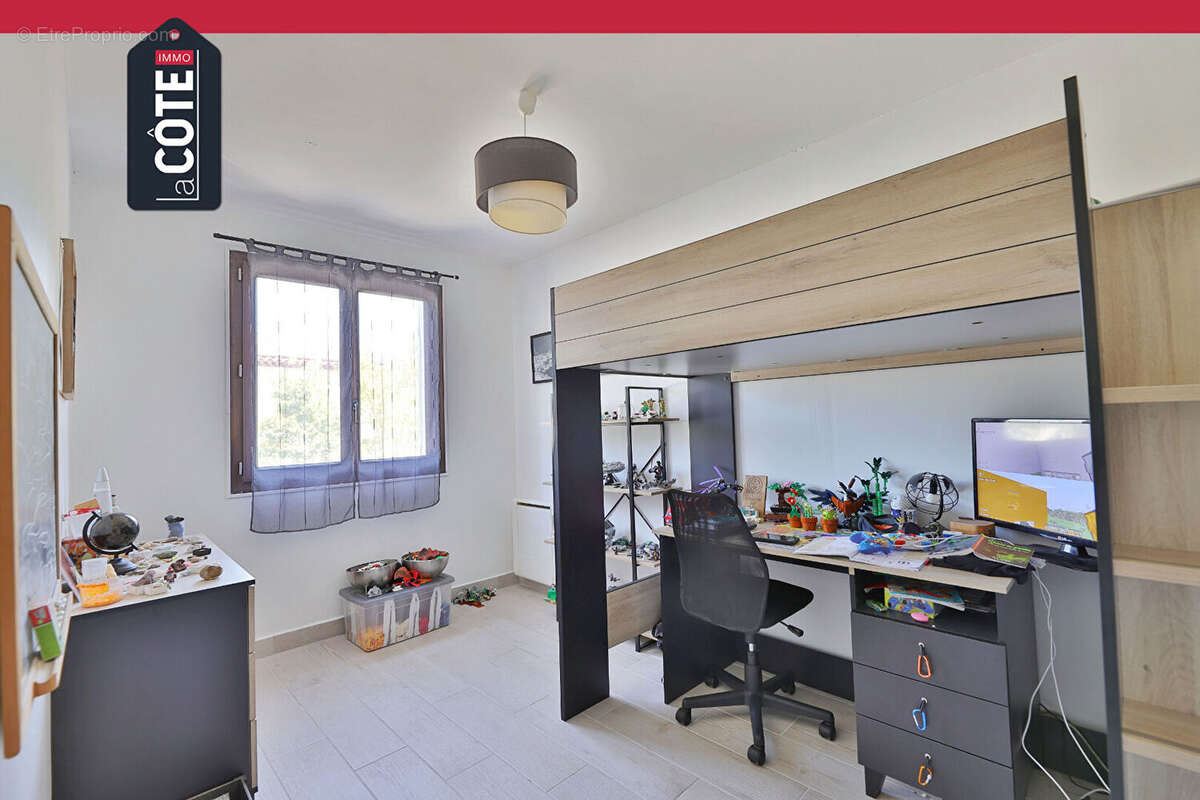 Appartement Sausset Les Pins 4 pièce(s) 85 m2 - photo 12