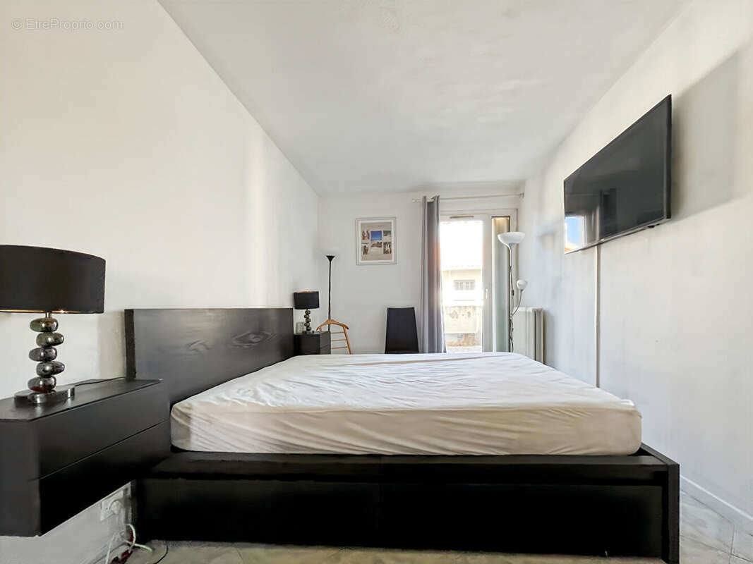 Appartement à MARSEILLE-4E