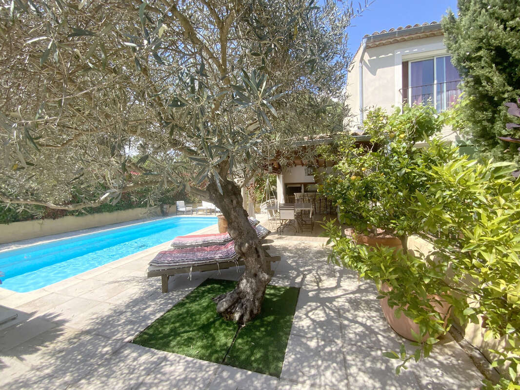 Maison à UZES