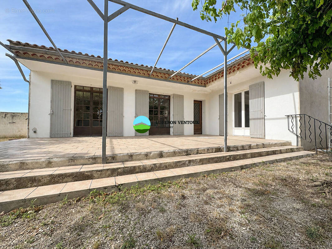 Maison à PERNES-LES-FONTAINES