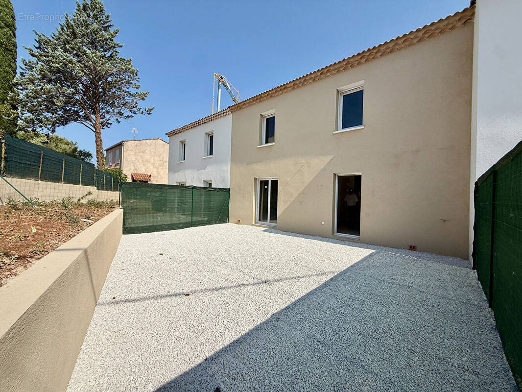 Maison à SAINT-MAXIMIN-LA-SAINTE-BAUME