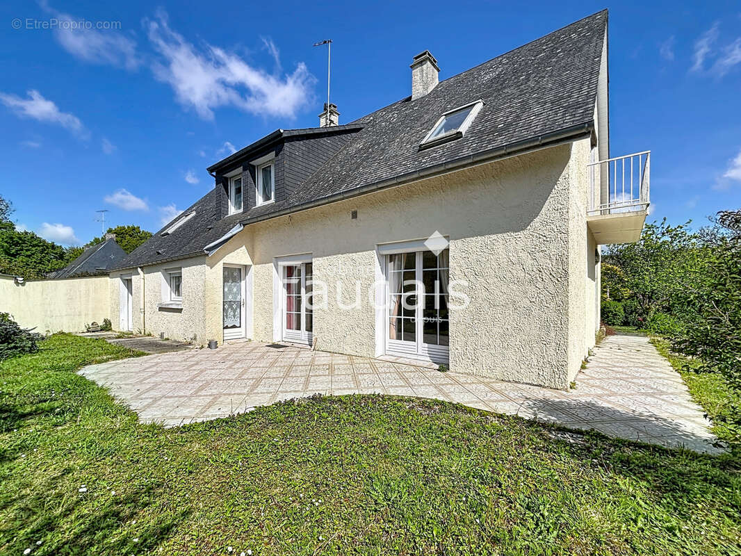 Maison à LA HAYE-DU-PUITS