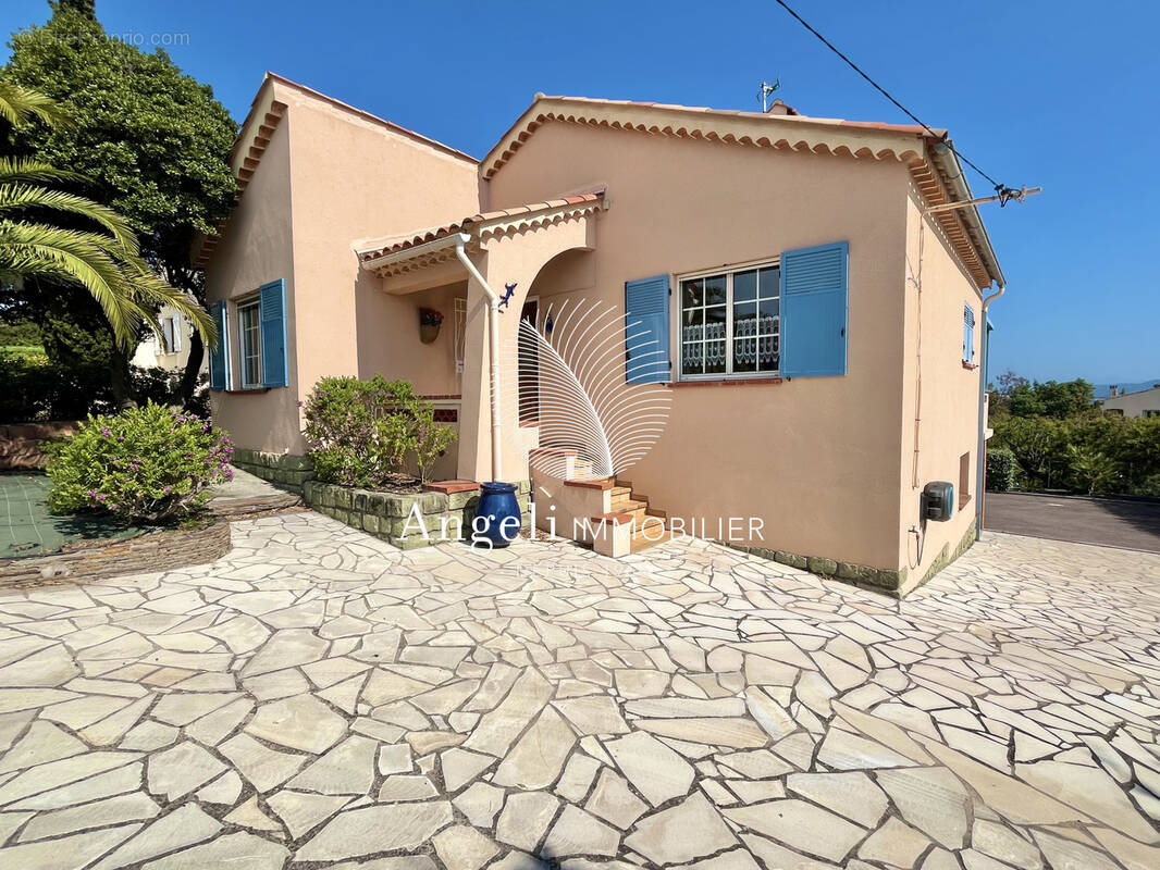 Maison à FREJUS