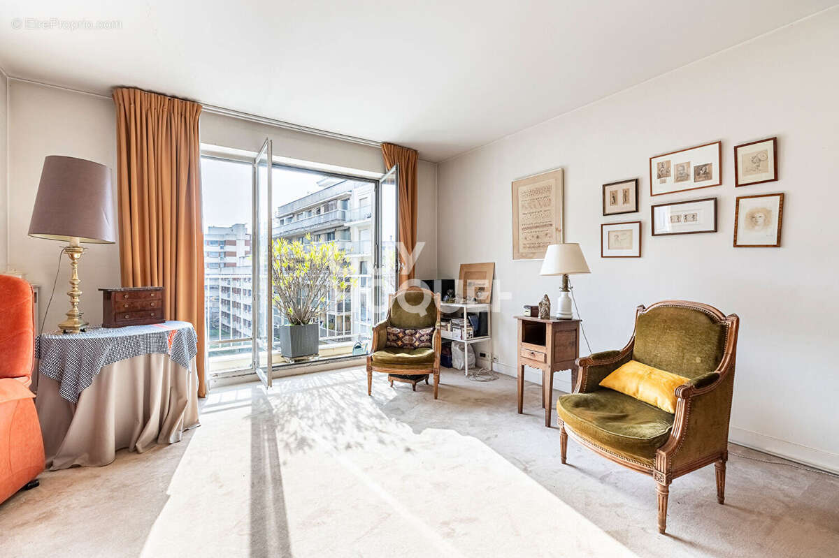 75015 GEORGE BRASSENS - 3 Pièces 2 Chambres 63M²  - Dernier étage - Balcon - photo 2