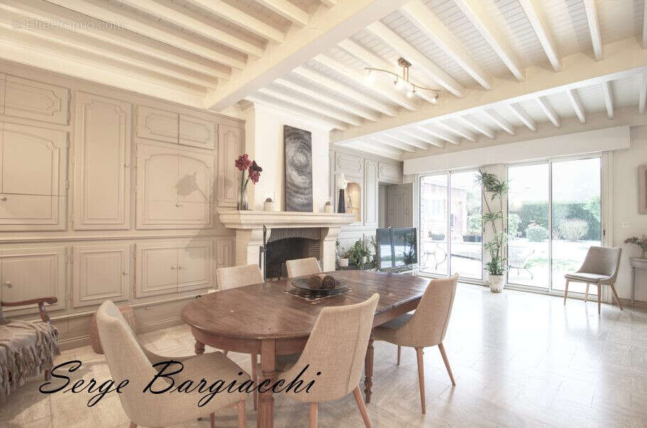 Maison 335 m² à Courchelettes  - photo 5