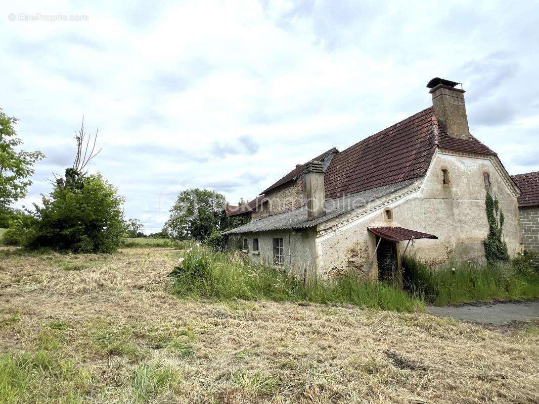Maison à BENTAYOU-SEREE