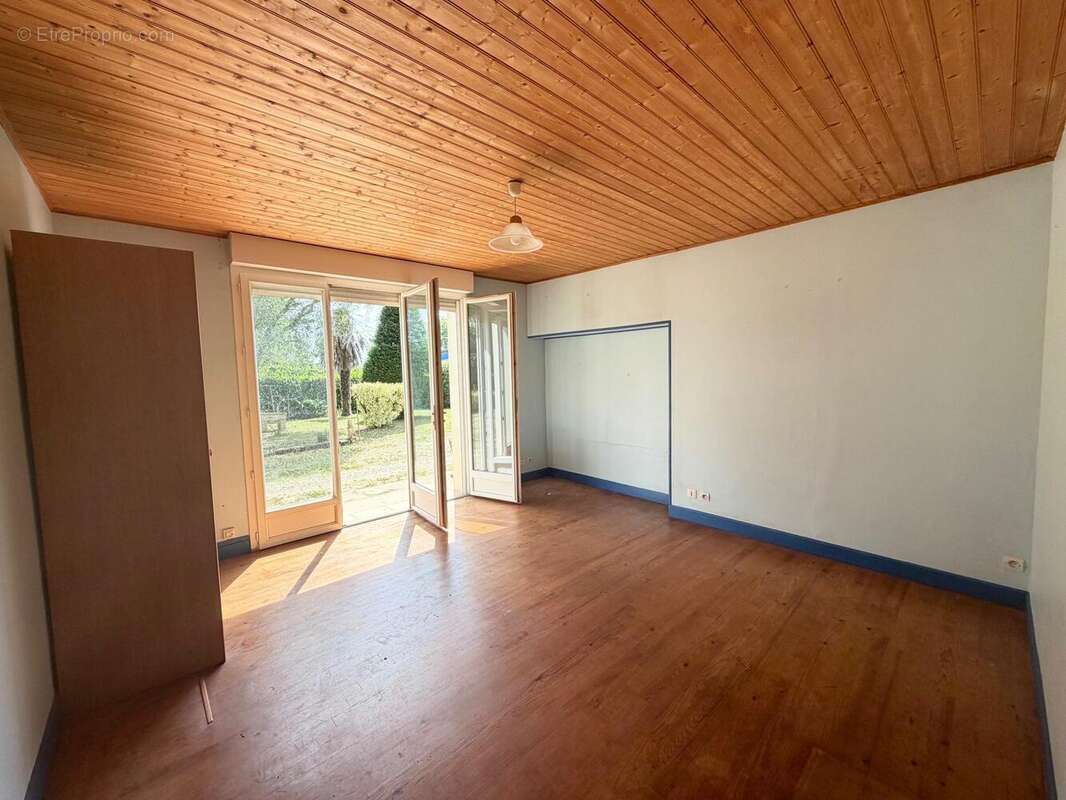 Maison 139 m² à Sauveterre-De-Guyenne  - photo 8