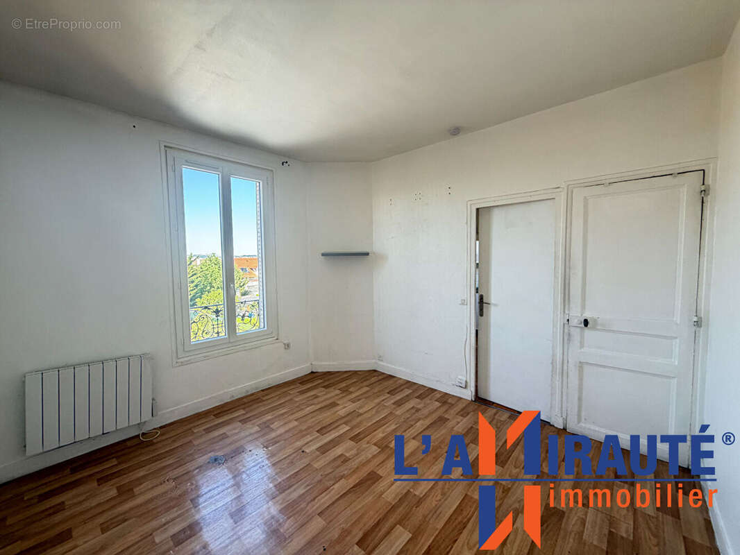 Appartement à SARTROUVILLE