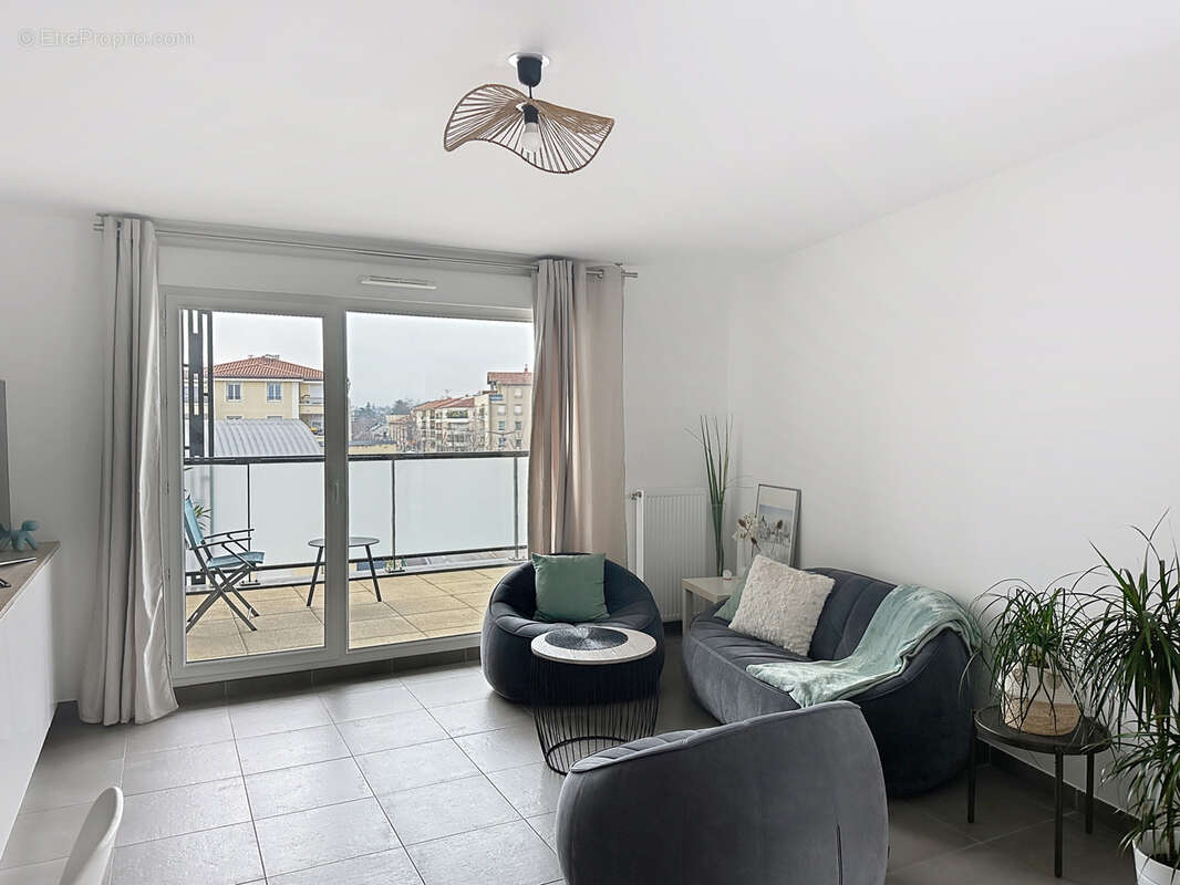 Appartement à CRAPONNE