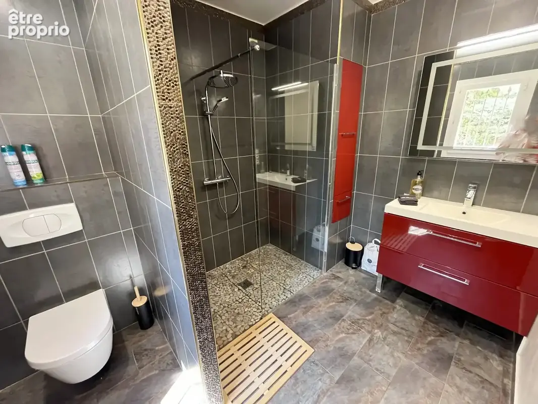 Maison 137 m² à Desaignes  - photo 8
