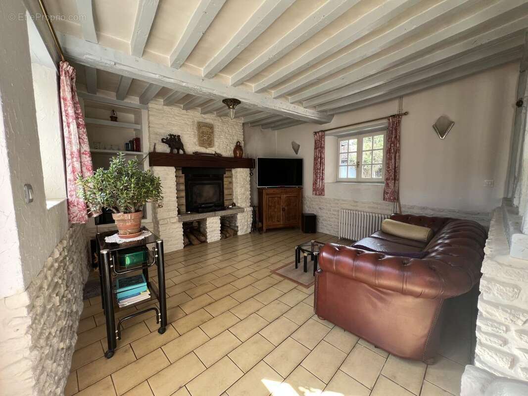 Maison à MEZIDON-CANON