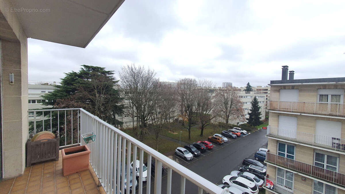 Appartement à L'HAY-LES-ROSES