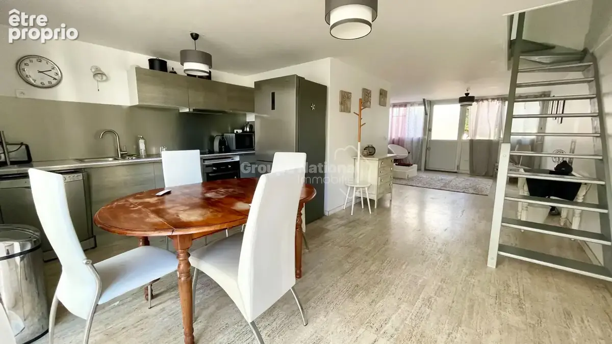 Appartement,  2 chambres, centre ville - photo 1