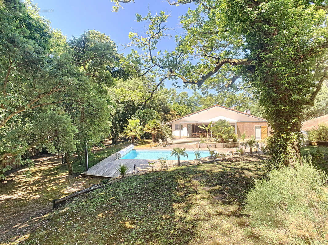 Maison à MOLIETS-ET-MAA