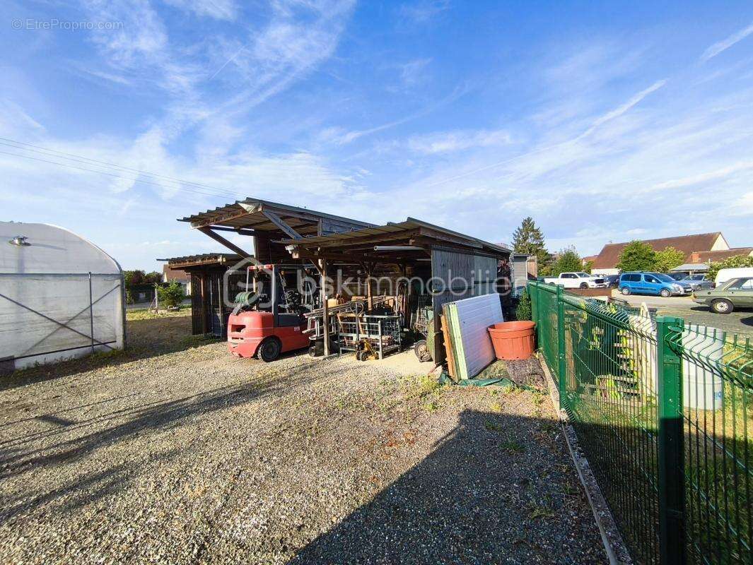 Local commercial de 170 m² avec fort potentiel sur terrain de 2 600 m² - photo 10