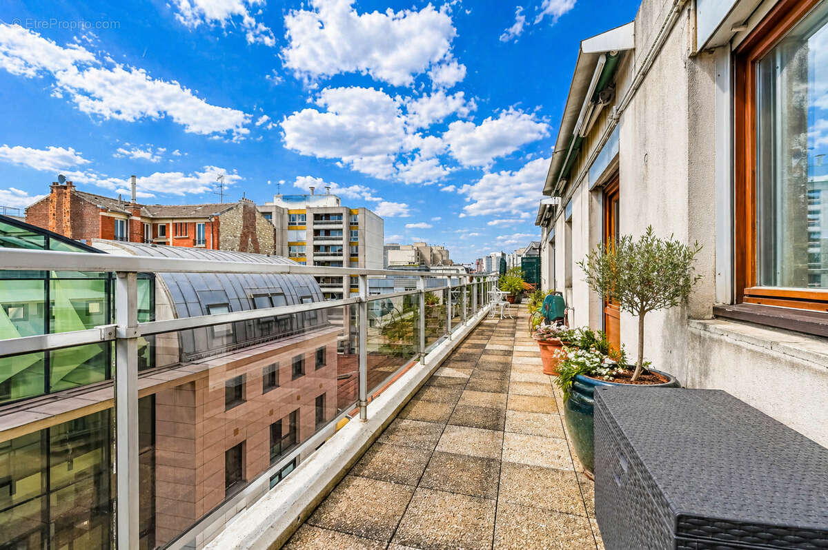 Appartement à PARIS-19E