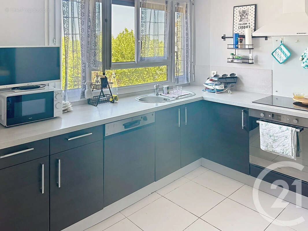 Appartement 71 m² à Auxerre  - photo 3