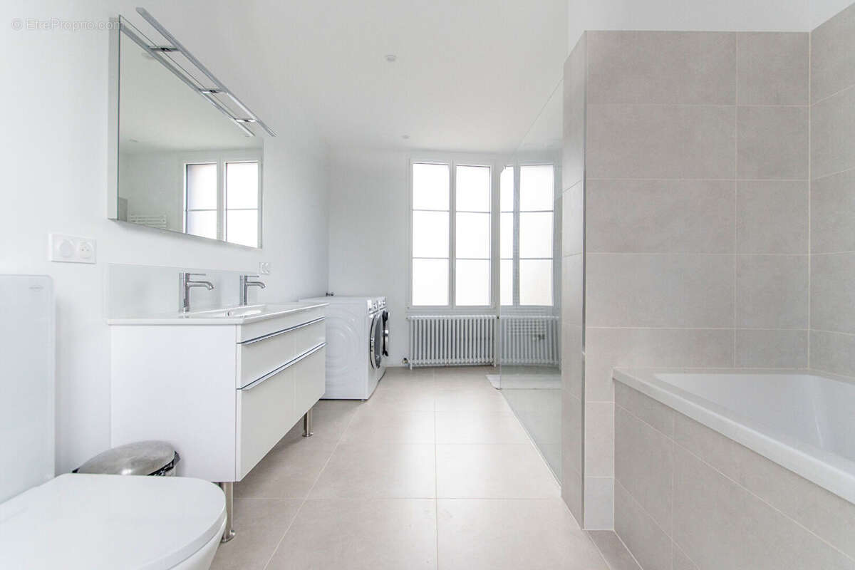 Maison à FONTAINEBLEAU