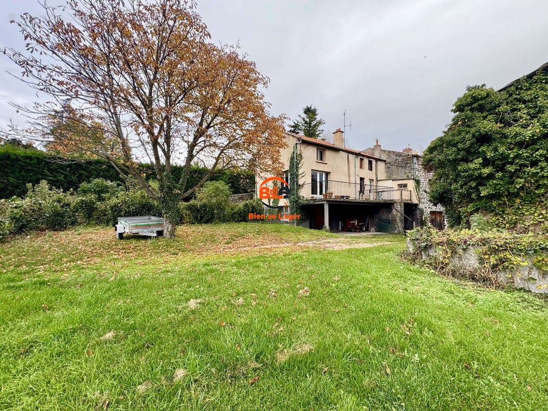 Agence immobilière BSLE Bien se loger ensemble maison Châteaugay jardin Mathieu GALLAIS immobilier - Maison à CHATEAUGAY