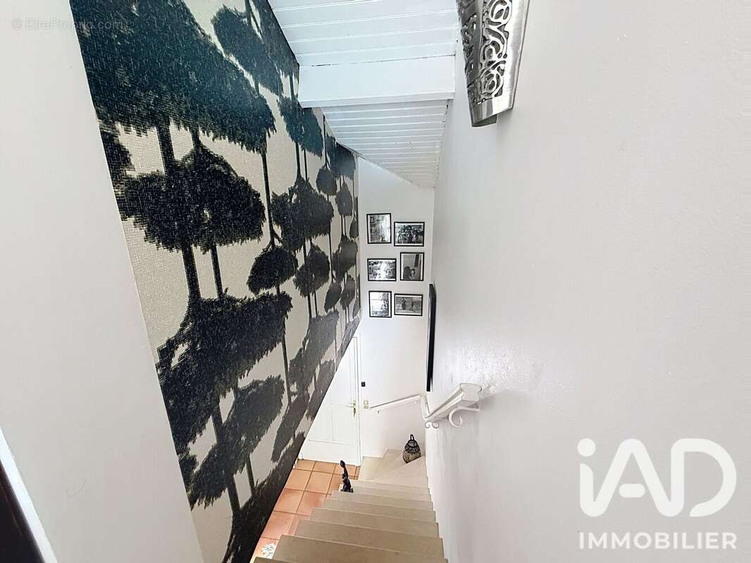 Maison 159 m² à Canejan  - photo 7