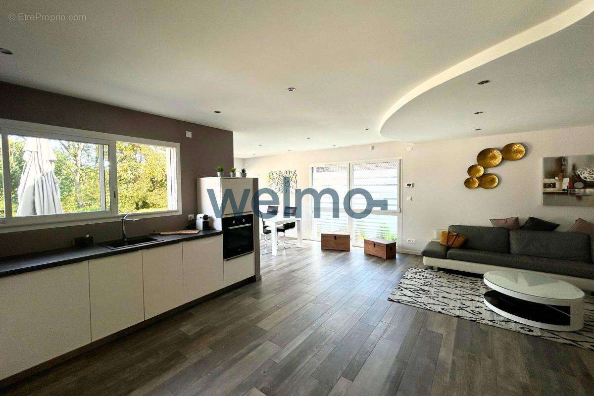 Maison à FRANCHEVILLE